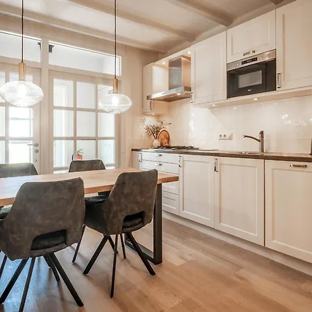 Comfortable Flat In Near Sea *